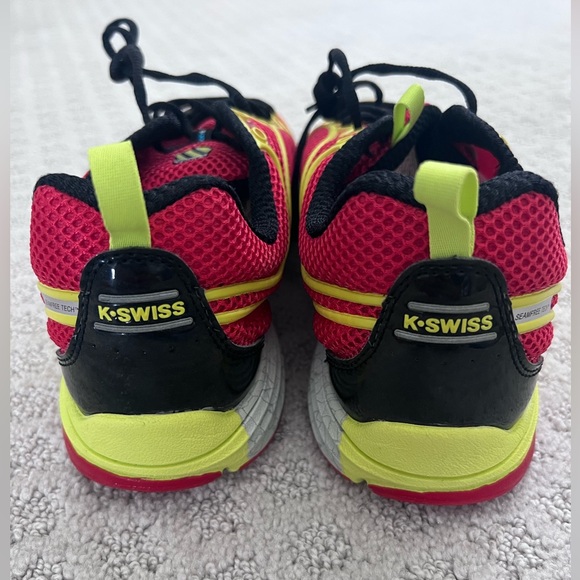 KSWISS Running Shoes 11.5M, they have never been worn, not even tried on. - Picture 3 of 4